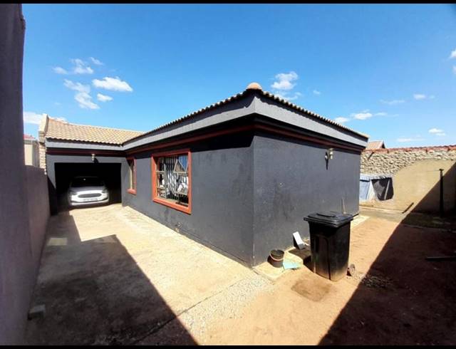 3 BEDROOM HOUSE FOR SALE IN NATURENA